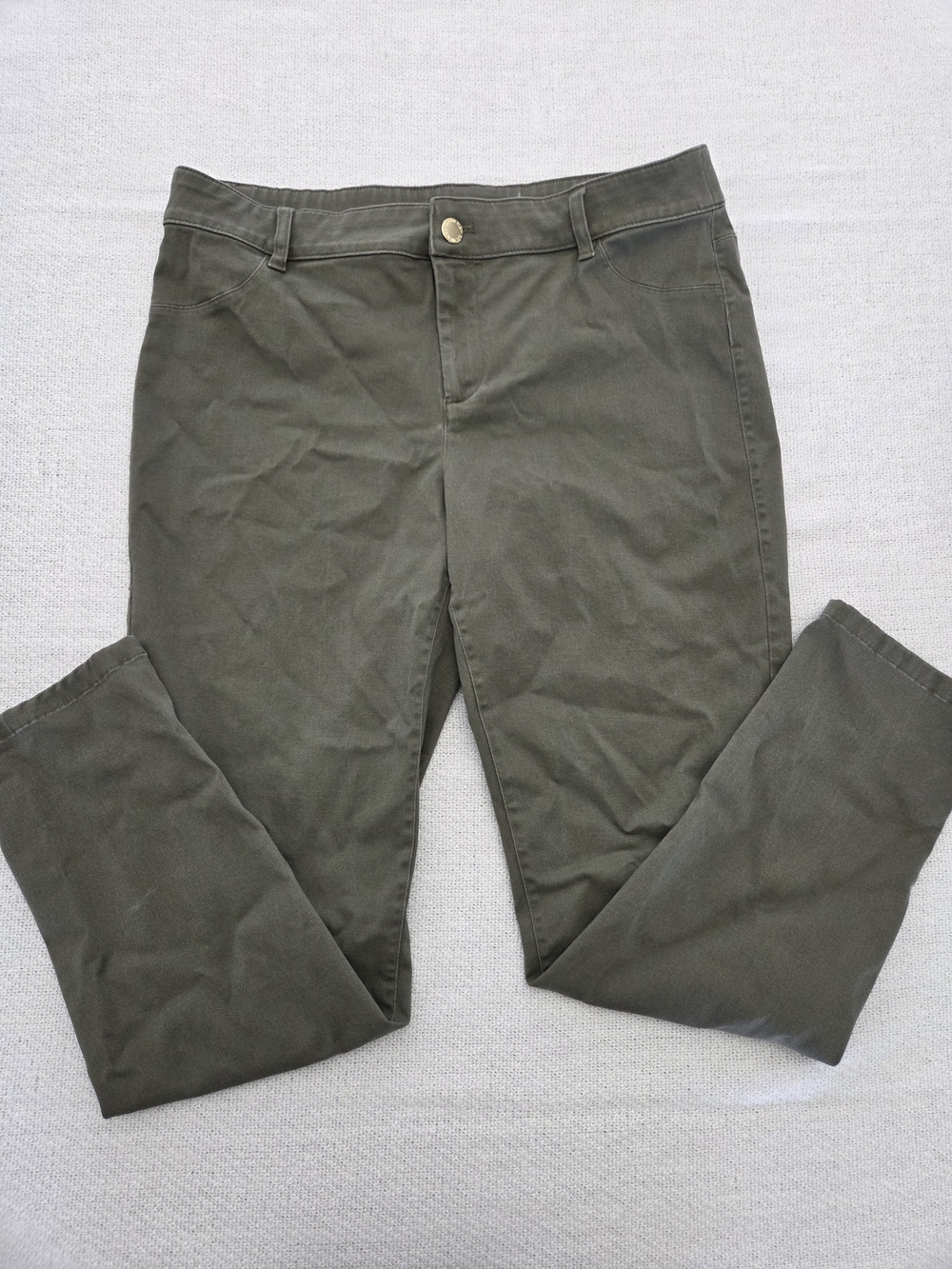 Calvin Klein Women's Straight Leg Jeans in Olive Green